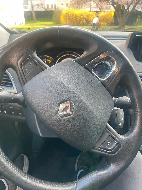 Gebraucht Renault Mégane III 116 PS (85 kW) 2013 Schwarz Kleinwagen