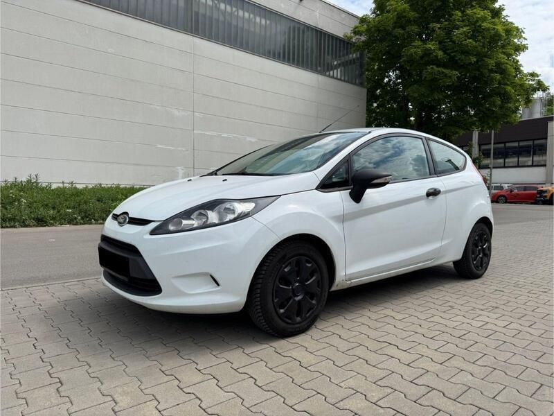 Weiß Gebraucht 2012 Ford Fiesta Trend Kleinwagen | 1.750 € (Superpreis) - Bild 1/4
