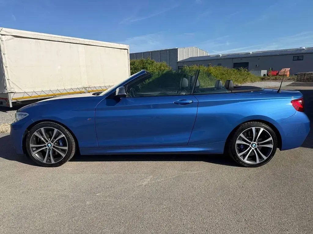 Gebraucht BMW M235 M Sport 326 PS (239 kW) 2015 Estorilblau ii Cabrio