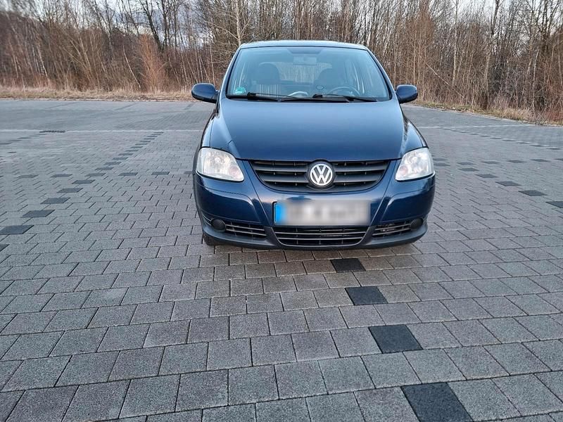 Gebraucht VW Fox 60 PS (44 kW) 2005 Blau Kleinwagen