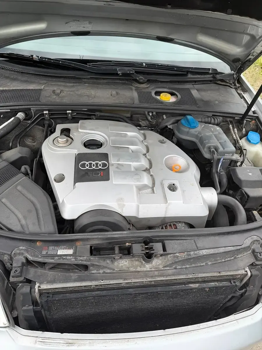 Gebraucht Audi A4 Basis 131 PS (96 kW) 2001 Silber Kombi