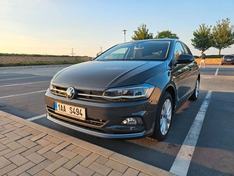 Grau Gebraucht 2020 VW Polo Highline Limousine | 11.999 € (Superpreis) - Bild 1/4