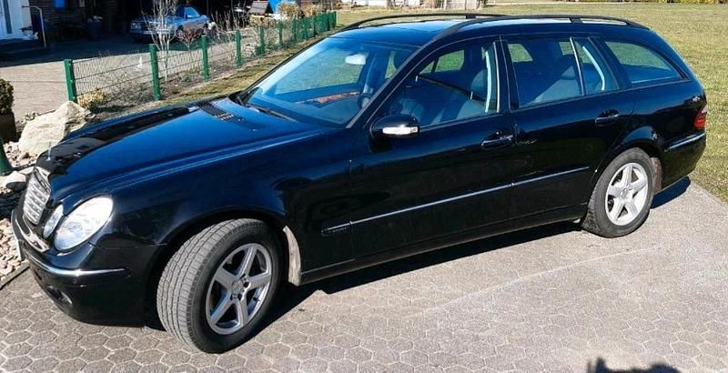 Gebraucht Mercedes 200 168 PS (123 kW) 2005 Schwarz Kombi