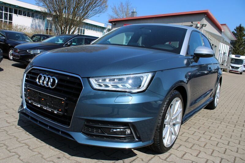 Blau Gebraucht 2017 Audi A1 Sportback S-Line Kleinwagen | 13.990 € (Fairer Preis) - Bild 1/4
