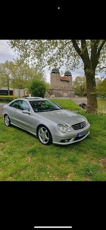 Silber Gebraucht 2002 Mercedes CLK500 AMG Coupé | 6.000 € - Bild 1/4