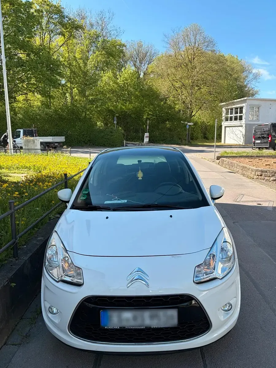 Gebraucht Citroën C3 Tendance 95 PS (69 kW) 2011 Weiß Limousine