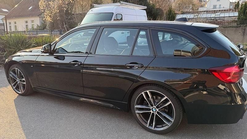 Gebraucht BMW 320 M Sport 190 PS (139 kW) 2019 Schwarz Kombi