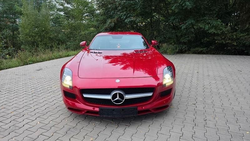 Rot Gebraucht 2011 Mercedes SLS AMG AMG Coupé | 233.333 € - Bild 1/4