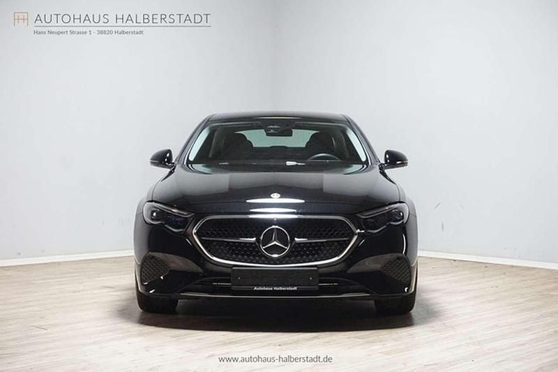 Gebraucht Mercedes E220 Advanced Plus 197 PS (144 kW) 2025 Schwarz Limousine