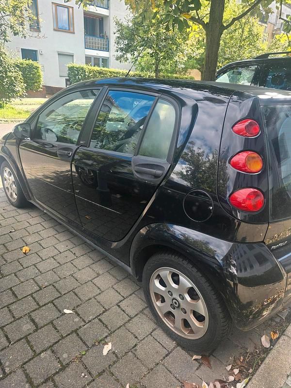 Schwarz Gebraucht 2005 Smart ForFour Passion Kleinwagen | 1.500 € - Bild 1/4
