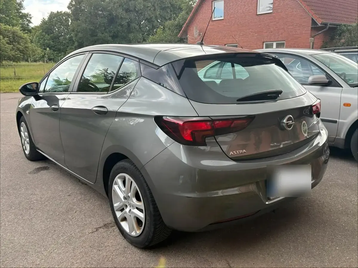 Gebraucht Opel Astra 122 PS (89 kW) 2019 Grau Limousine
