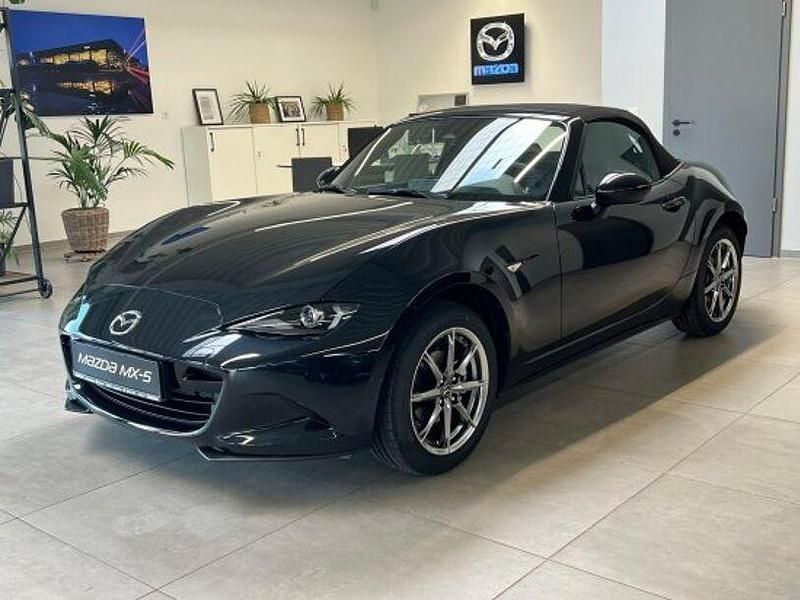 Neu Mazda MX5 Exclusive-Line 132 PS (97 kW) 2025 Schwarz Cabrio