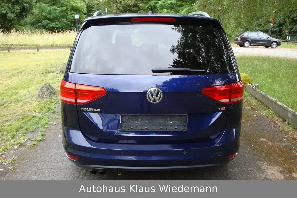 Gebraucht VW Touran Comfortline 150 PS (110 kW) 2016 Blau Van / Kleinbus