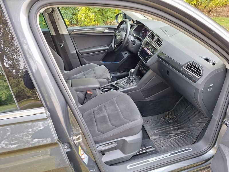 Gebraucht VW Tiguan Highline 150 PS (110 kW) 2017 Grau SUV