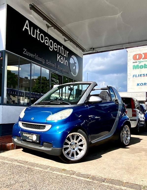 Blau Gebraucht 2010 Smart ForTwo Cabrio Cabrio | 5.690 € (Fairer Preis) - Bild 1/4