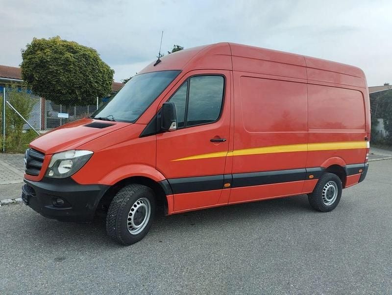 Rot Gebraucht 2017 Mercedes Sprinter Van | 9.758 € (Superpreis) - Bild 1/4