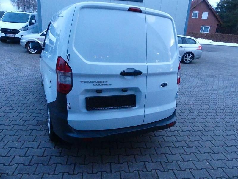 Gebraucht Ford Transit Trend 75 PS (55 kW) 2022 Weiß Limousine