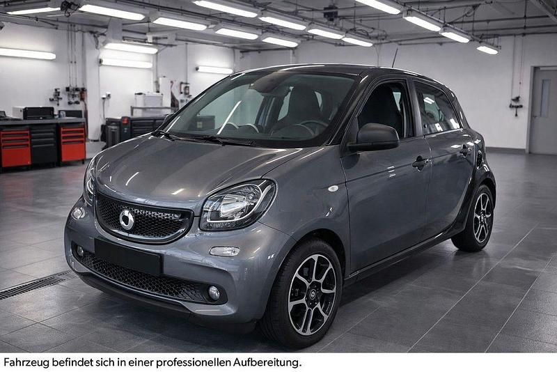 Gebraucht Smart ForFour 90 PS (66 kW) 2018 Schwarz Kleinwagen