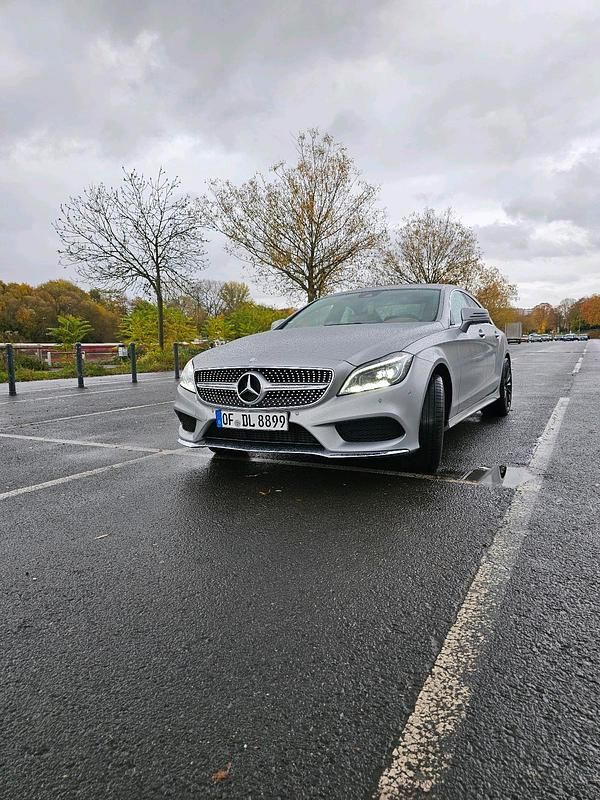 Grau Gebraucht 2016 Mercedes CLS350 Limousine | 30.999 € (Teuer) - Bild 1/4