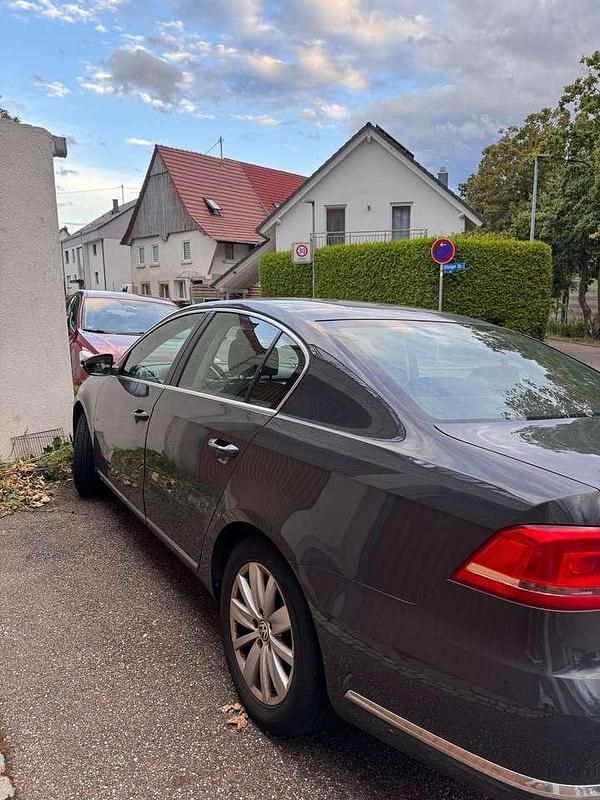 Gebraucht VW Passat 140 PS (102 kW) 2014 Grau Limousine