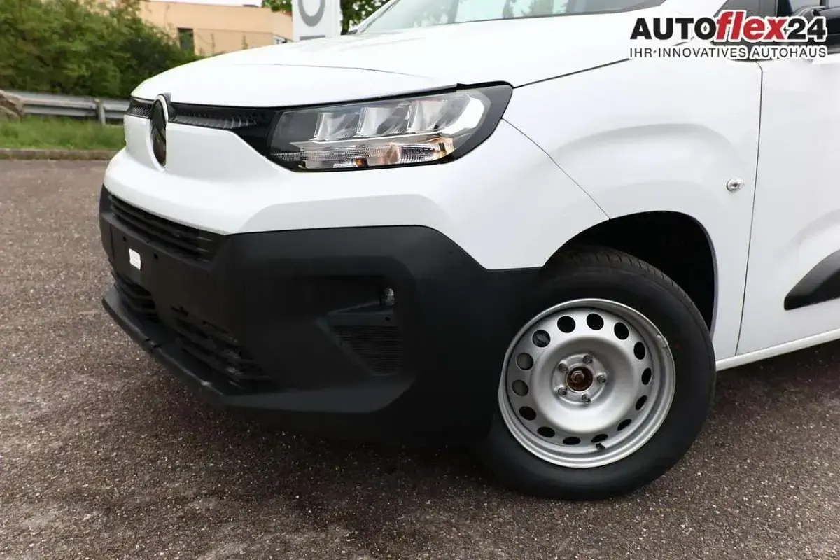Neu Citroën Berlingo 131 PS (96 kW) 2025 Eisweiß Van / Kleinbus