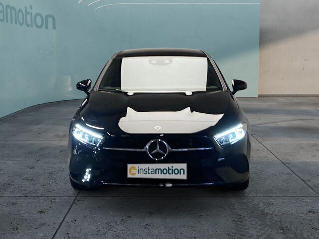 Gebraucht Mercedes A200 Advanced 163 PS (119 kW) 2024 Schwarz Limousine