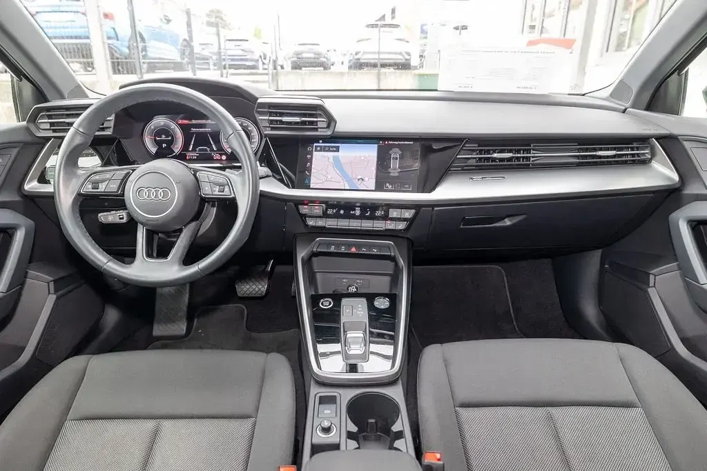 Gebraucht Audi A3 S-Line 150 PS (110 kW) 2022 Daytonagrau perleffekt Limousine