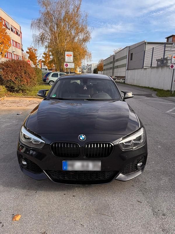 Schwarz Gebraucht 2019 BMW 118 M Sport Kleinwagen | 14.500 € (Superpreis) - Bild 1/4