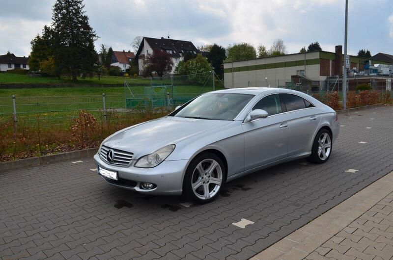 Silber Gebraucht 2006 Mercedes CLS500 Coupé | 7.990 € (Superpreis) - Bild 1/4