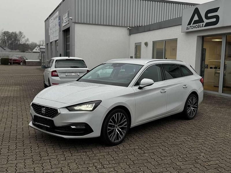 Weiß Gebraucht 2022 Seat Leon XCELLENCE Kombi | 17.890 € (Fairer Preis) - Bild 1/4