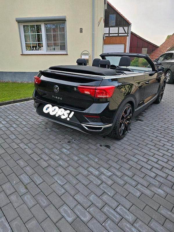 Gebraucht VW T-Roc Cabriolet Active 150 PS (110 kW) 2021 Schwarz Cabrio