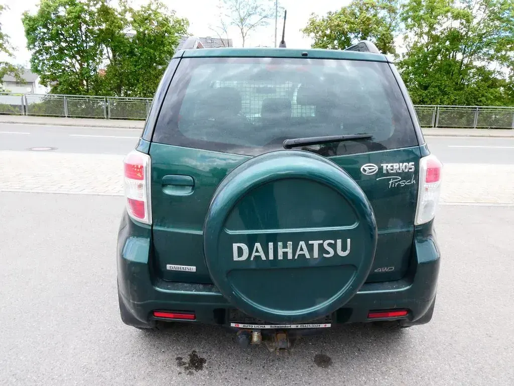 Gebraucht Daihatsu Terios 102 PS (75 kW) 2011 Grün SUV
