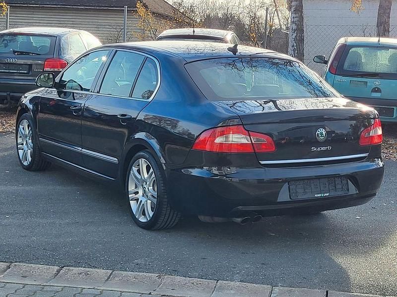 Gebraucht Skoda Superb Elegance 170 PS (125 kW) 2010 Schwarz Limousine