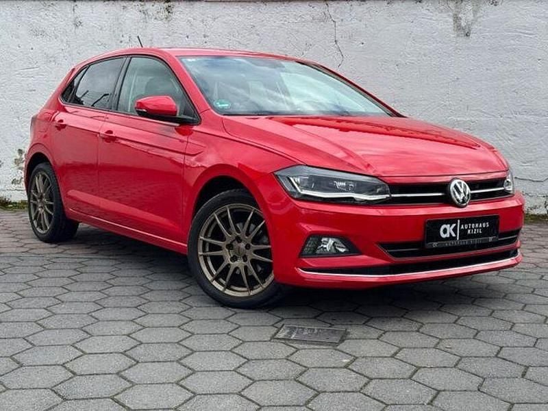 Gebraucht VW Polo Highline 95 PS (69 kW) 2018 Flashrot Kleinwagen
