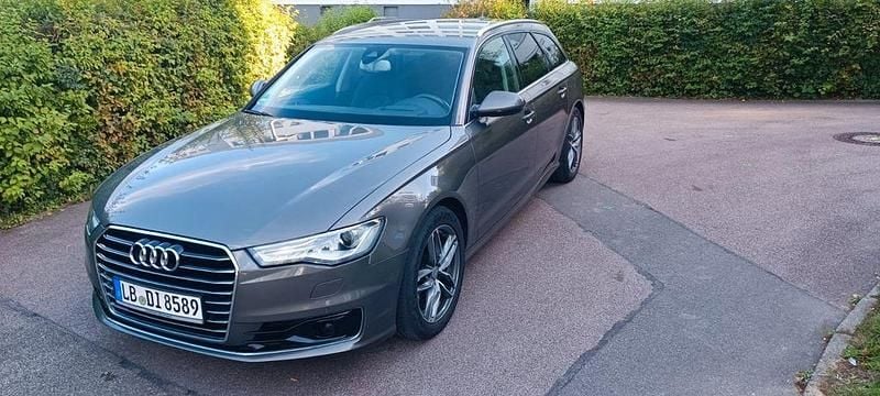 Grau Gebraucht 2015 Audi A6 Kombi | 16.000 € (Guter Preis) - Bild 1/4
