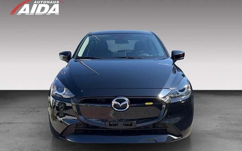 Jet black metallic Gebraucht 2024 Mazda 2 Center-Line Limousine | 19.950 € (Fairer Preis) - Bild 1/4