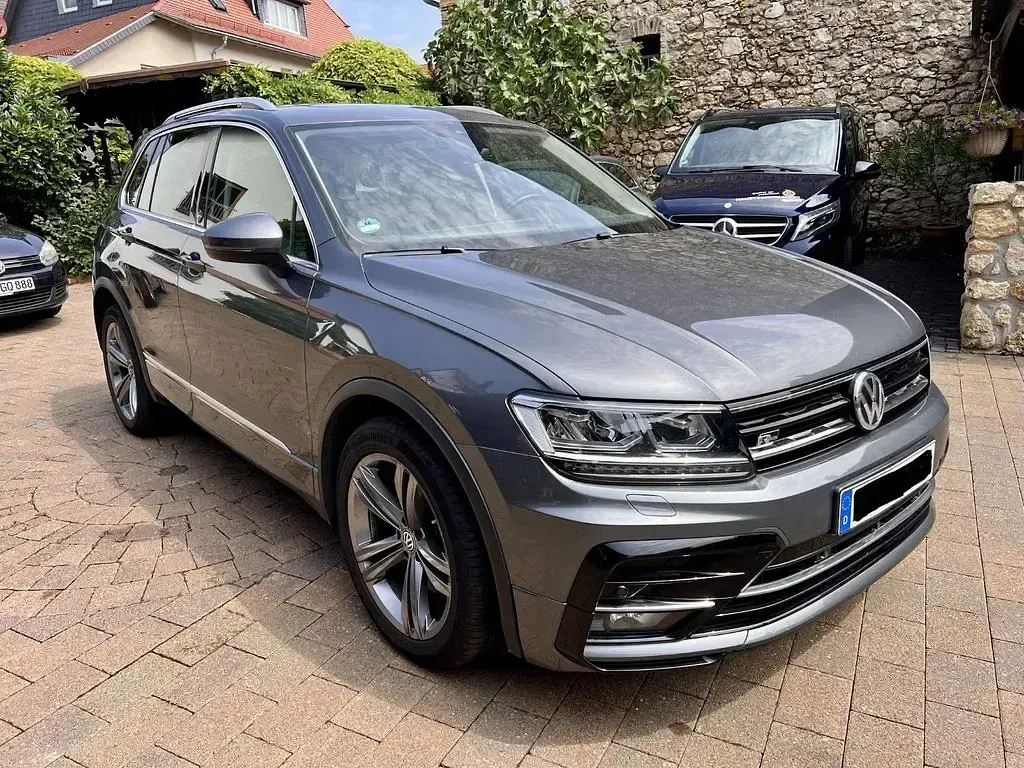 Gebraucht VW Tiguan Sound 179 PS (131 kW) 2017 Grau SUV
