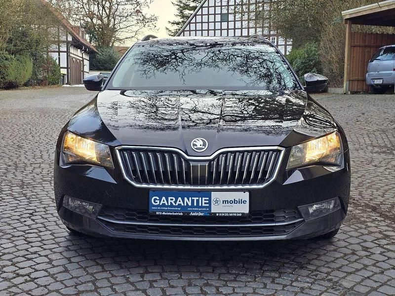 Gebraucht Skoda Superb Ambition 120 PS (88 kW) 2018 Schwarz Kombi