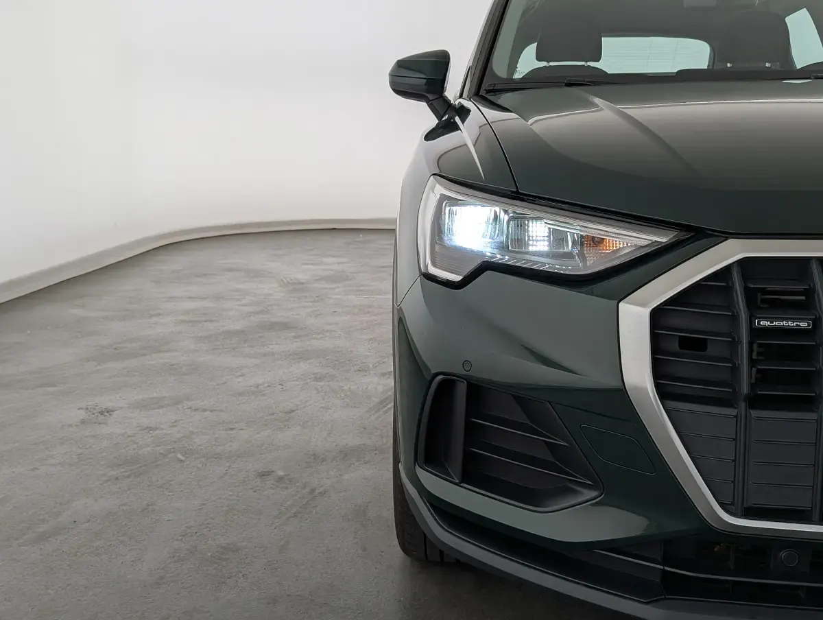 Gebraucht Audi Q3 Basis 190 PS (139 kW) 2019 Grün SUV