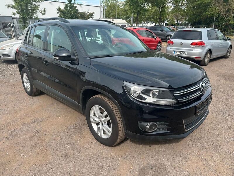 Schwarz Gebraucht 2015 VW Tiguan SUV | 13.700 € (Fairer Preis) - Bild 1/4