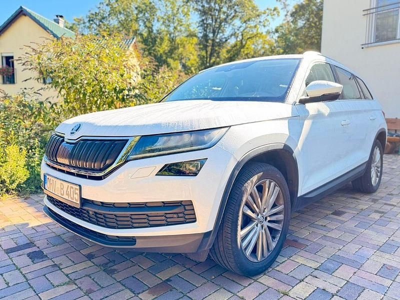 Weiß Gebraucht 2018 Skoda Kodiaq Ambition SUV | 22.999 € (Fairer Preis) - Bild 1/4