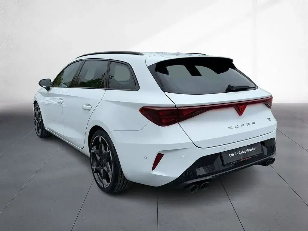 Nouă Cupra Leon VZ 333 CP (244 kW) 2026 Alb Berlinǎ