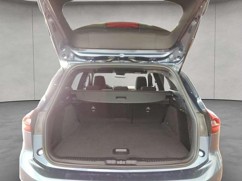 Gebraucht Ford Focus ST-Line X 125 PS (91 kW) 2023 Chroma blau metallic Kombi