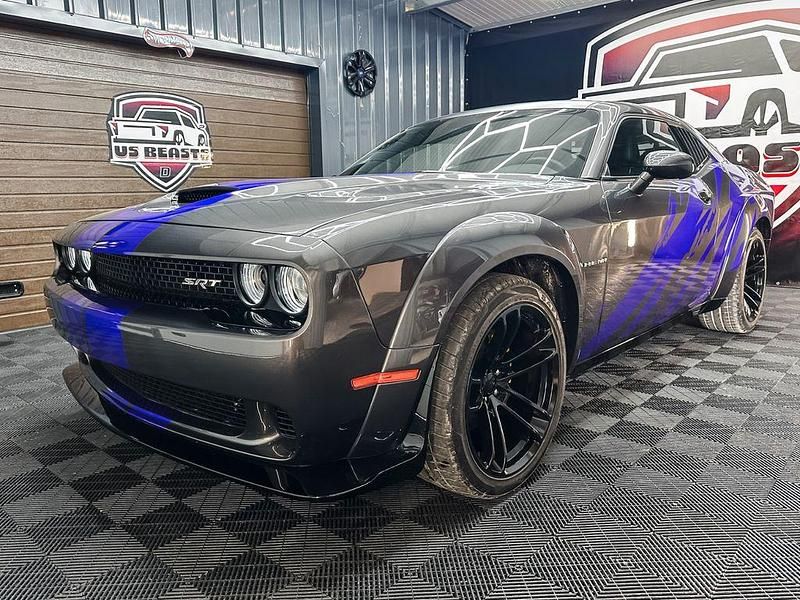 Grau Gebraucht 2022 Dodge Challenger Coupé | 39.899 € (Teuer) - Bild 1/4