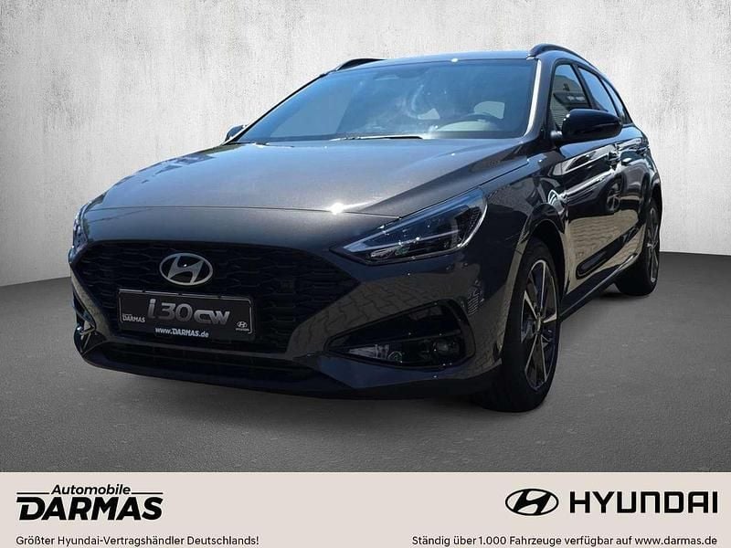 Grau Gebraucht 2024 Hyundai i30 Advantage Kombi | 22.390 € (Guter Preis) - Bild 1/4