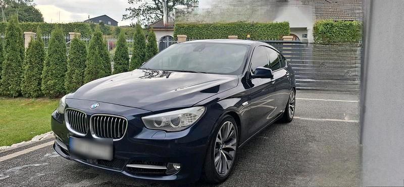 Blau Gebraucht 2011 BMW 535 Limousine | 9.400 € - Bild 1/4