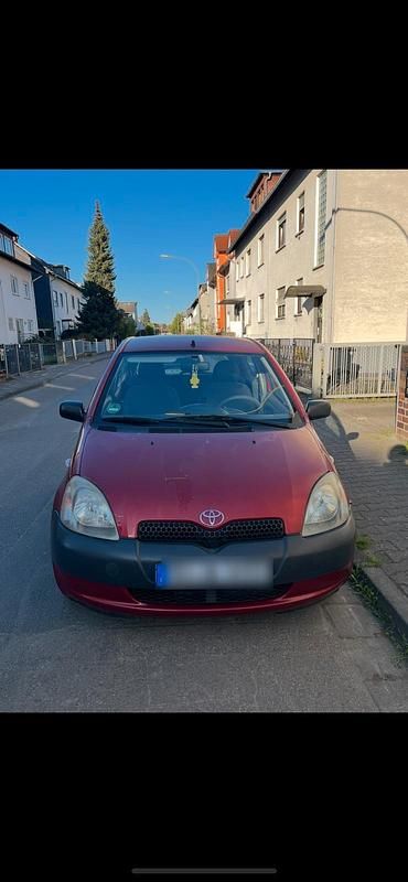Rot Gebraucht 2002 Toyota Yaris Eco Limousine | 1.150 € (Guter Preis) - Bild 1/4