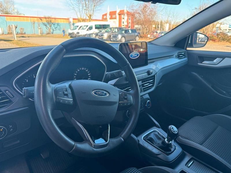 Gebraucht Ford Focus Cool & Connect 120 PS (88 kW) 2020 Weiß Kombi