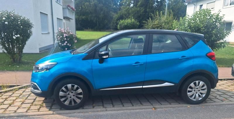 Blau Gebraucht 2017 Renault Captur SUV | 8.900 € (Superpreis) - Bild 1/4
