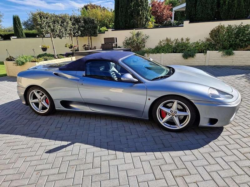 Grau Gebraucht 2002 Ferrari 360 Cabrio | 145.000 € - Bild 1/4